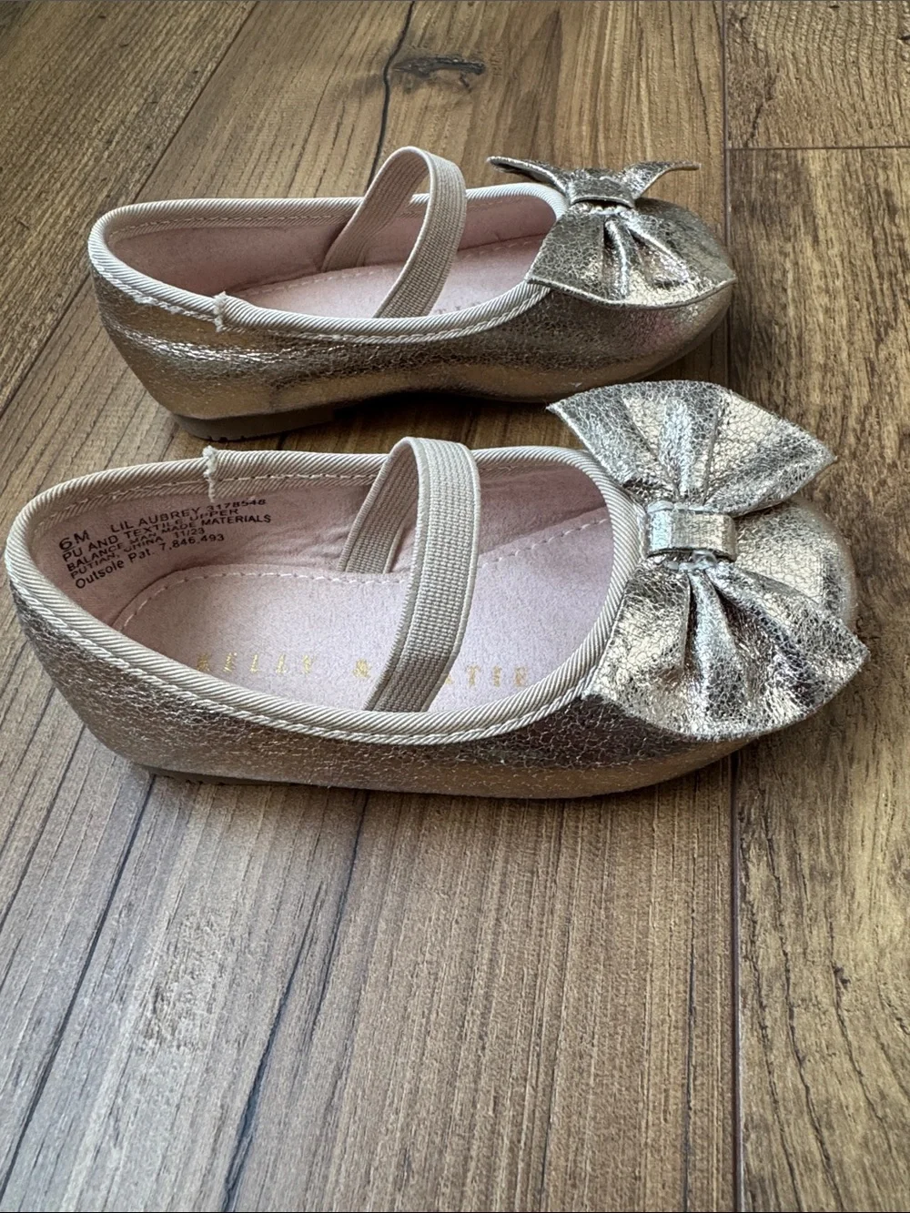 Kelly and Katie toddler gold flats, size 6